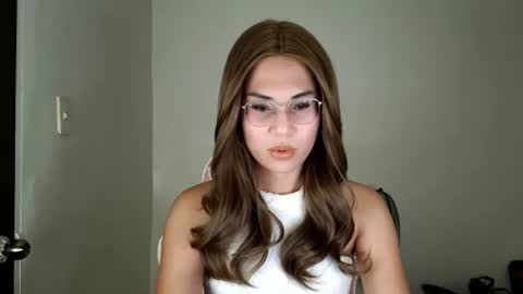 Snapshot of chelly4u69 chatting on June 25, 12:31 pm chelly4u69 online show from June 25, 12:31 pm