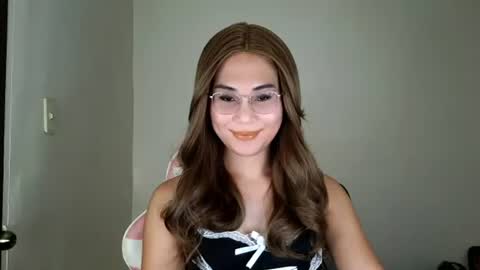 Snapshot of chelly4u69 chatting on June 27, 2:05 am chelly4u69 online show from June 27, 2:05 am