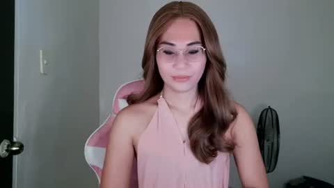 Snapshot of chelly4u69 chatting on July 5, 1:01 am chelly4u69 online show from July 5, 1:01 am