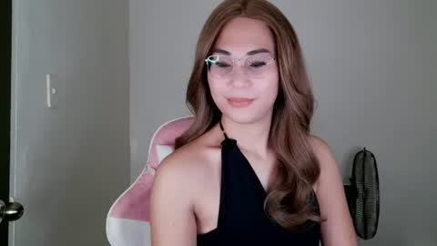 Snapshot of chelly4u69 chatting on July 8, 10:20 am chelly4u69 online show from July 8, 10:20 am