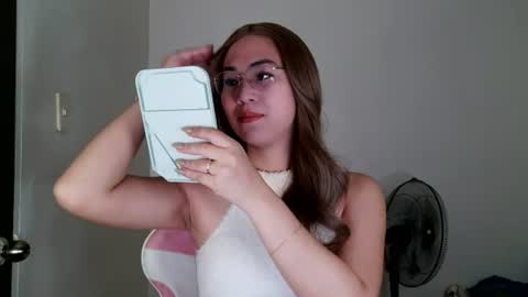 Snapshot of chelly4u69 chatting on July 13, 10:01 pm chelly4u69 online show from July 13, 10:01 pm