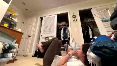 Snapshot of chellybear101 chatting on November 8, 9:31 am chellybear101 online show from November 8, 9:31 am