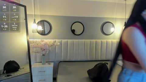 chelsea_bolton_ online show from April 1, 12:17 pm