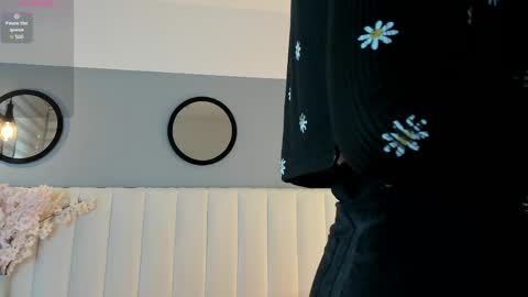 chelsea_bolton_ online show from April 2, 1:09 pm