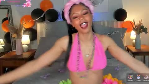 Snapshot of chelseaquin chatting on October 29, 7:32 am Chelseaquinn online show from October 29, 7:32 am