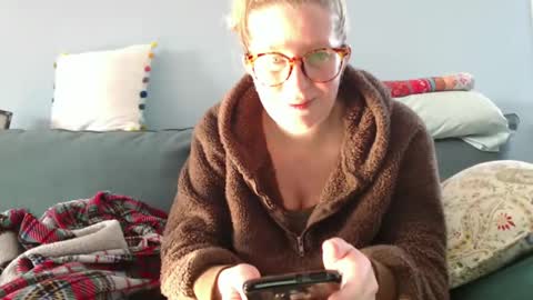 Snapshot of chelseasentra1 chatting on December 6, 6:06 pm Chelsea online show from December 6, 6:06 pm