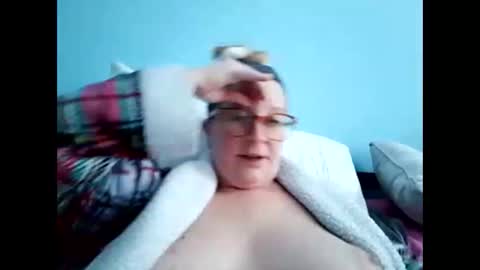 Snapshot of chelseasentra1 chatting on December 11, 3:15 pm Chelsea online show from December 11, 3:15 pm