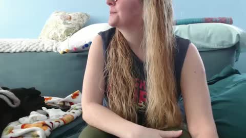 Snapshot of chelseasentra1 chatting on February 26, 4:35 pm Chelsea online show from February 26, 4:35 pm