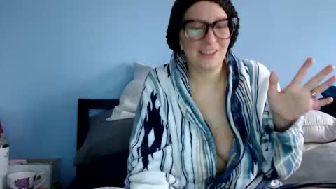 Snapshot of chelseasentra1 chatting on November 16, 4:34 pm Chelsea online show from November 16, 4:34 pm