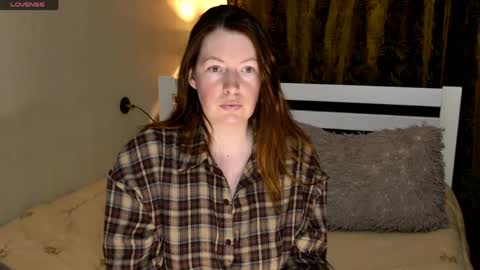 Snapshot of chelsey_rayne chatting on May 31, 8:21 pm Instagram faroffland online show from May 31, 8:21 pm