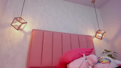 Snapshot of chelsyquinn chatting on February 15, 7:38 am Camila online show from February 15, 7:38 am