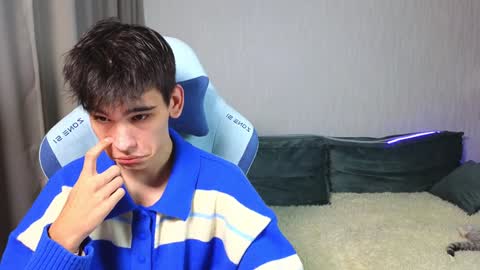 Snapshot of chem1ko chatting on December 4, 3:59 am LUCASRYANPVT IS OPEN online show from December 4, 3:59 am