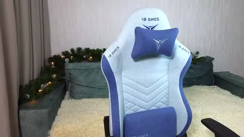 Snapshot of chem1ko chatting on December 6, 9:21 am LUCASRYANPVT IS OPEN online show from December 6, 9:21 am