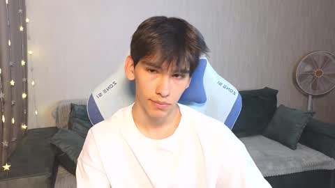 Snapshot of chem1ko chatting on March 10, 8:48 am LUCASRYANPVT IS OPEN online show from March 10, 8:48 am