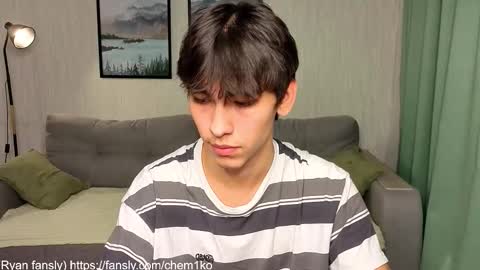 Snapshot of chem1ko chatting on September 9, 1:43 pm LUCASRYANPVT IS OPEN online show from September 9, 1:43 pm