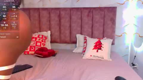   online show from December 5, 7:43 pm