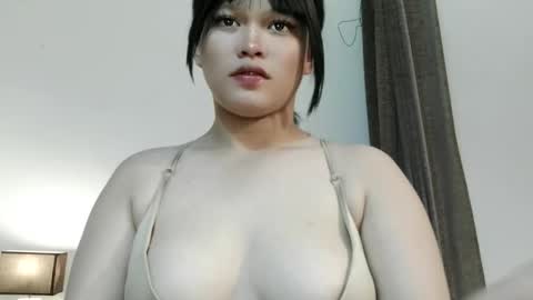 Snapshot of chennybbgirl chatting on December 2, 4:13 pm chenny online show from December 2, 4:13 pm