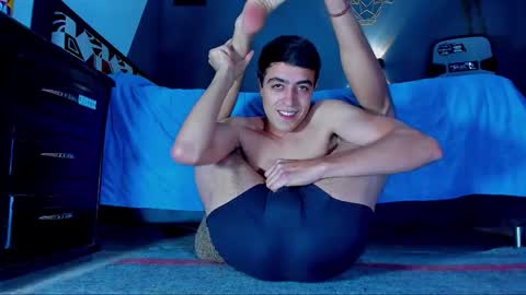 Snapshot of cherg_27 chatting on October 4, 3:15 am cherg_27 online show from October 4, 3:15 am