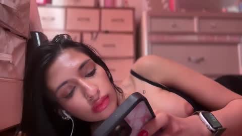 Snapshot of cherliecarmen chatting on March 3, 9:05 pm cherliecarmen online show from March 3, 9:05 pm