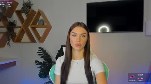 Cherry  Kiss online show from June 1, 6:26 am