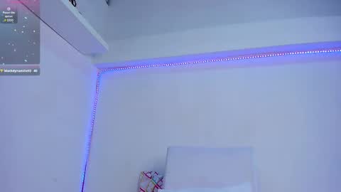 Snapshot of cherry__queen_ chatting on February 20, 8:14 pm Cherry online show from February 20, 8:14 pm