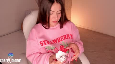 Cherry online show from December 27, 9:39 am