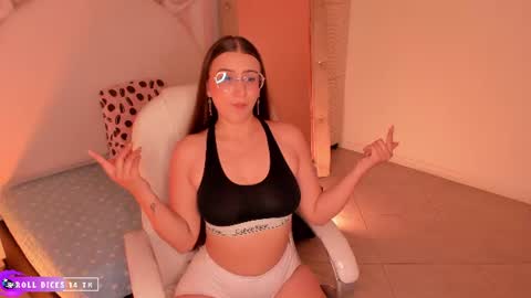 Snapshot of cherry_blond_ chatting on June 13, 1:14 am Cherry online show from June 13, 1:14 am