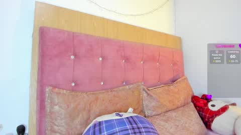 Lara 3 online show from December 3, 3:20 am