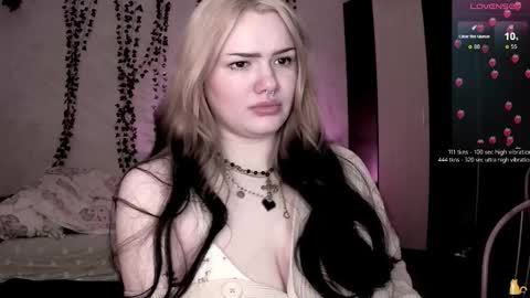 cherry_elfcat online show from November 15, 8:00 am