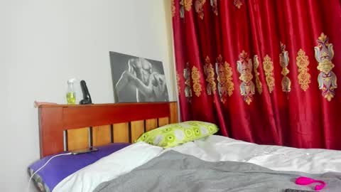 cherry_falls online show from October 25, 8:33 am