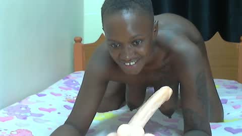 Snapshot of cherry_pic chatting on January 23, 7:29 pm cherry_pic online show from January 23, 7:29 pm