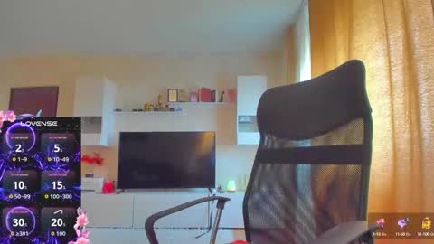 mayra online show from October 12, 8:46 am