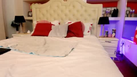 Snapshot of cherry_vice chatting on October 27, 6:45 pm Cherry online show from October 27, 6:45 pm