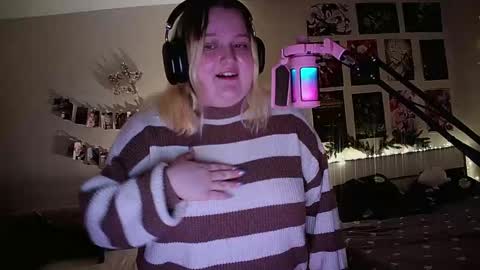 Snapshot of cherrybaby_0 chatting on December 30, 1:47 pm cherrybaby_0 online show from December 30, 1:47 pm