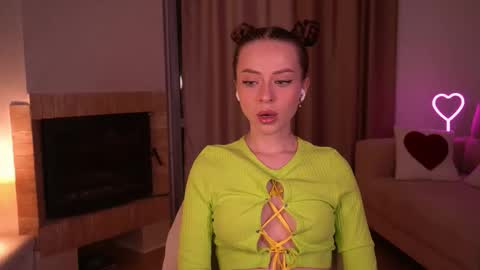 Alisha online show from March 6, 9:00 pm