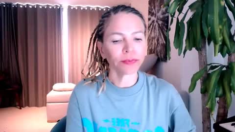 Anna online show from February 3, 12:43 pm