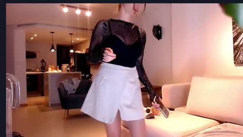 Anna online show from March 25, 3:56 am