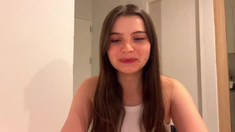 Snapshot of cherryelin chatting on December 19, 11:18 am Lina online show from December 19, 11:18 am