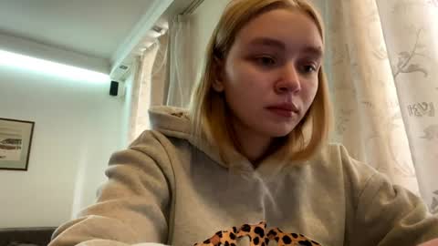 Lei online show from April 19, 11:09 am