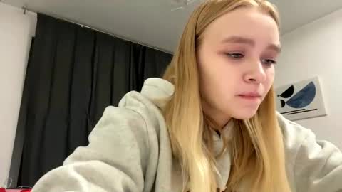 Lei online show from April 23, 6:54 pm