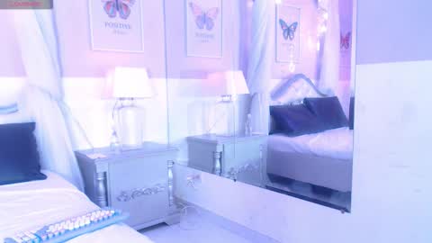 Snapshot of cherryposse chatting on October 15, 8:20 pm cherryposse  online show from October 15, 8:20 pm