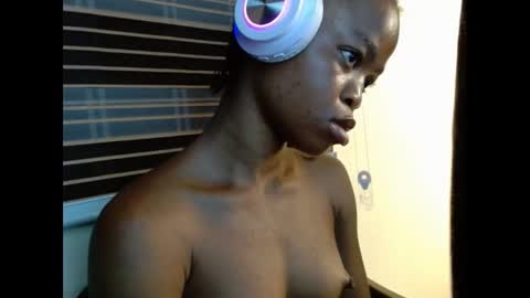 Snapshot of cherryxpussy chatting on February 11, 4:22 am cherryxpussy online show from February 11, 4:22 am