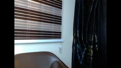 Snapshot of cherryxpussy chatting on February 19, 7:50 am cherryxpussy online show from February 19, 7:50 am