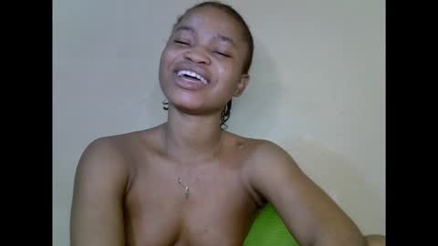 Snapshot of cherryxpussy chatting on October 6, 10:56 am cherryxpussy online show from October 6, 10:56 am