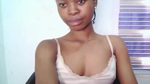 Snapshot of cherryxpussy chatting on June 6, 9:58 am cherryxpussy online show from June 6, 9:58 am