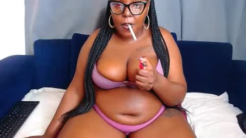 cherryyummy69 online show from September 29, 10:42 am