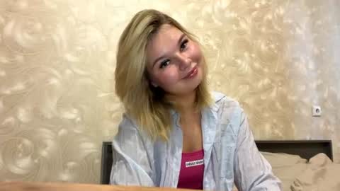Snapshot of cherylespagnuolo chatting on June 21, 5:48 pm Bianca online show from June 21, 5:48 pm