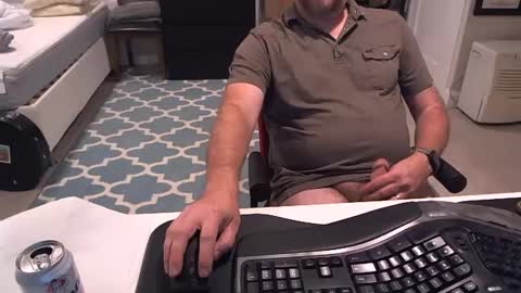 Snapshot of chesbayboy chatting on September 27, 4:06 am chesbayboy online show from September 27, 4:06 am