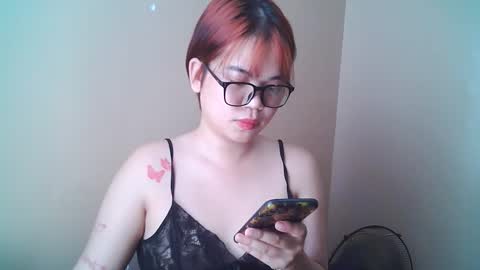 chesca online show from March 6, 1:35 am