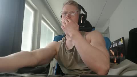 chestbrahhhhhh online show from May 18, 1:28 pm